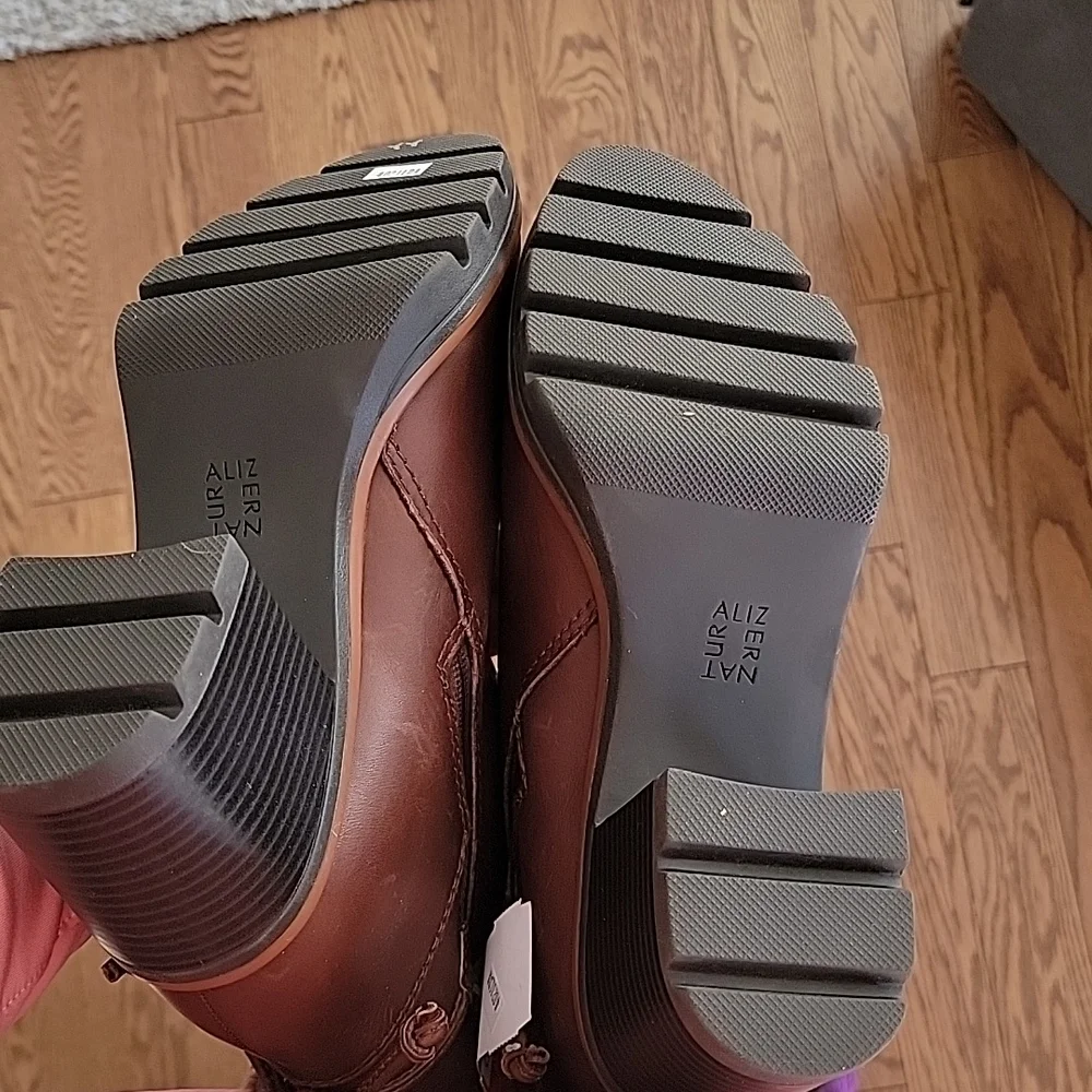 Naturalizer NWT Leather Booites - Picture 5 of 9